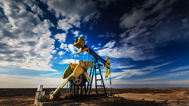 【原油简评】沙特：减产协议可能会延期  美国：页岩油钻井量持续增加